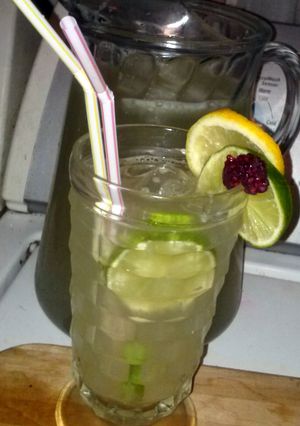 A picture of Cool & Fruity Lemon-Limeade.