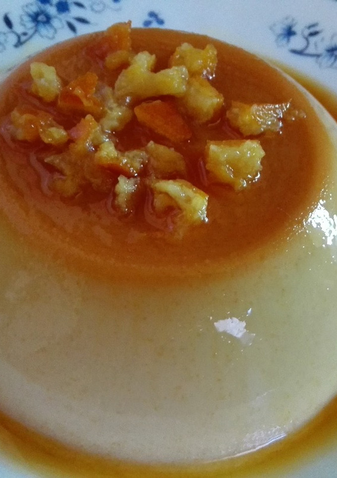 Una foto de Flan con naranja confitada!!