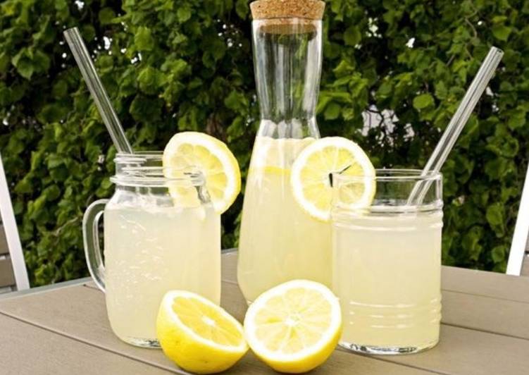 Limonata fresca per l' estate🍋🍚🧊