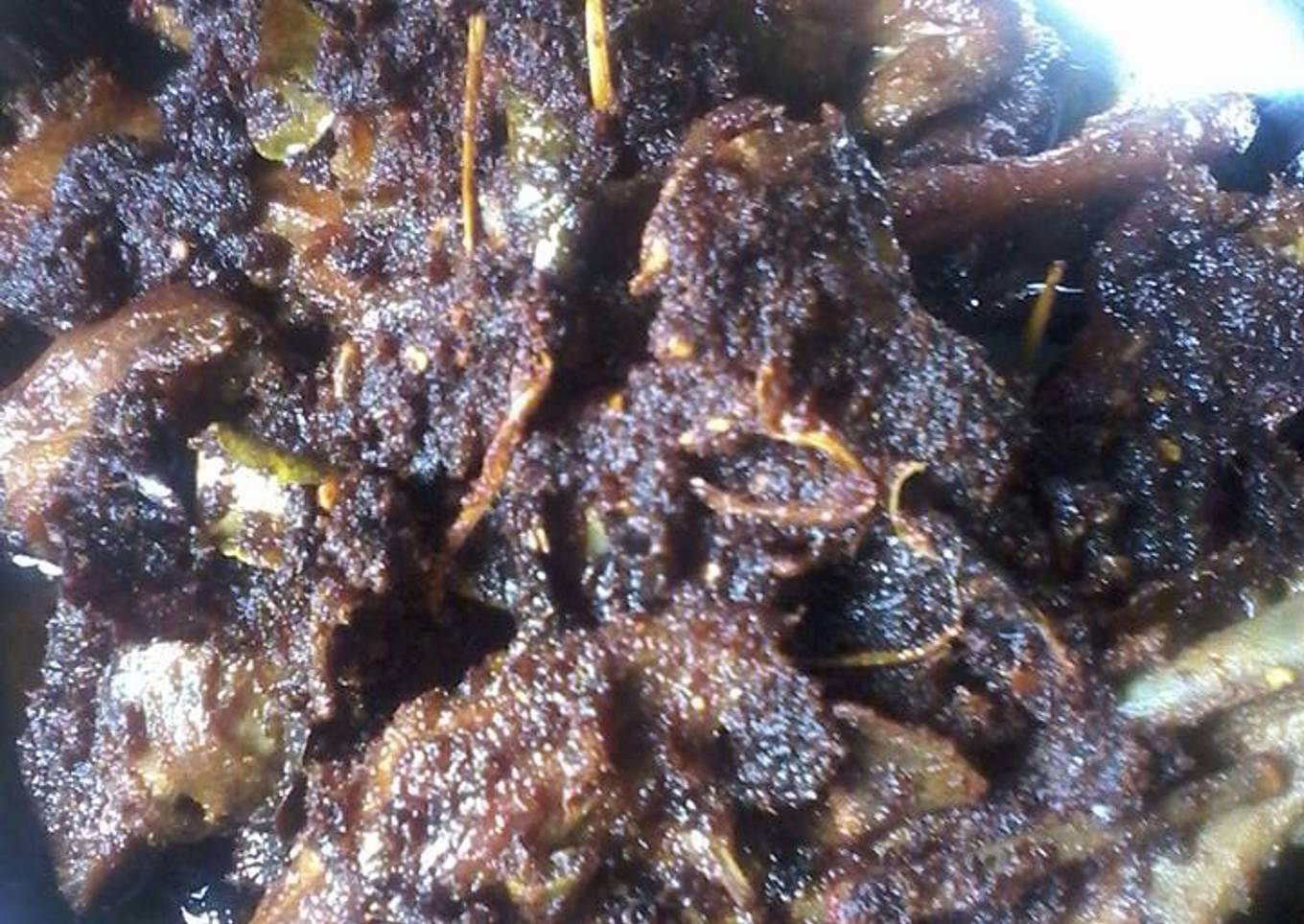 Bebek bumbu hitam khas madura