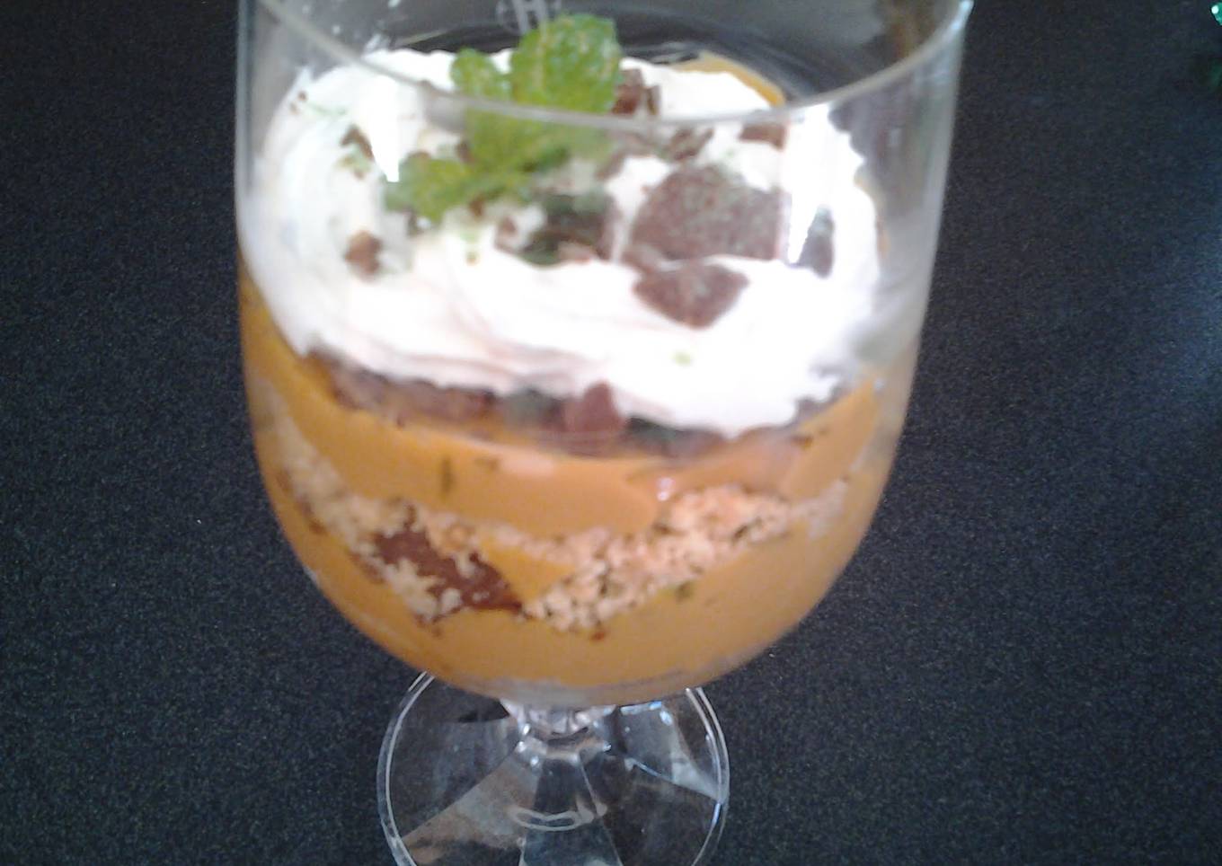 Peppermint Crisp Tart in a Glass