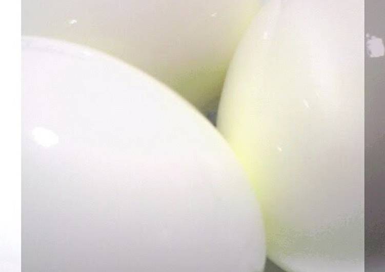 How To Easily Peel Boiled Eggs