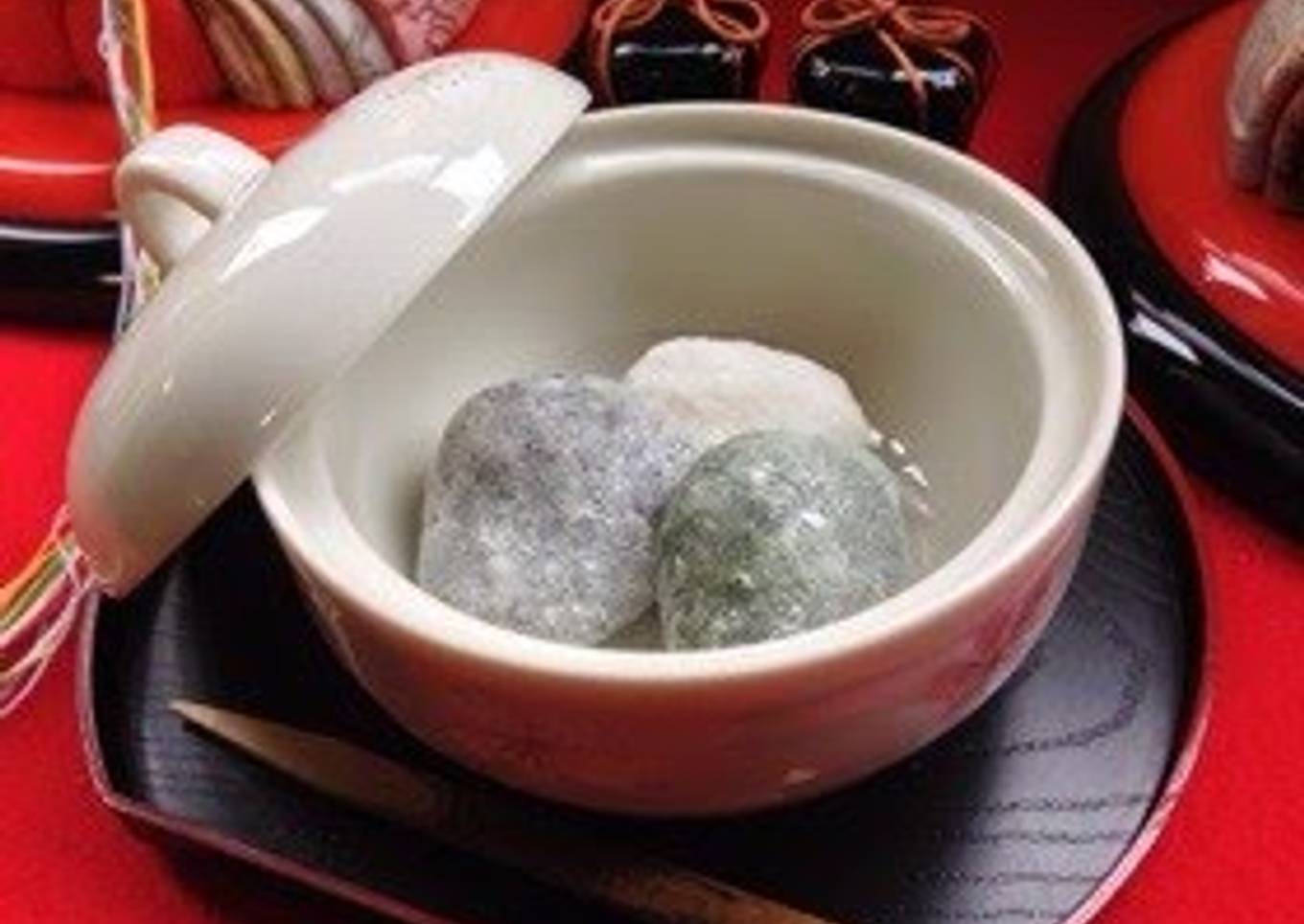 Tri-color Habutai-style Mochi for Hanami or Girls' Day