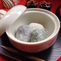 A picture of Tri-color Habutai-style Mochi for Hanami or Girls' Day.