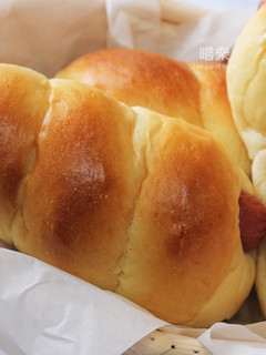 腸仔包 【手搓麵糰 直接法】 的食譜成品照片
