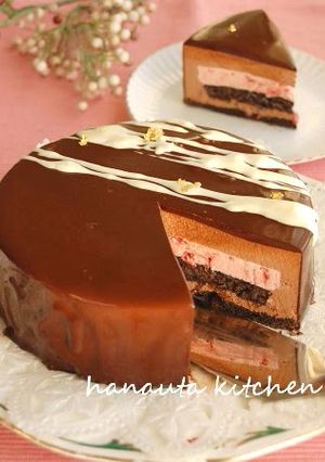 A picture of Fluffy Strawberry and Chocolate Cake.