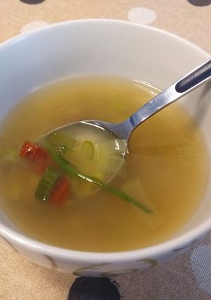 Foto principal de Caldo de garbanzos con verduras
