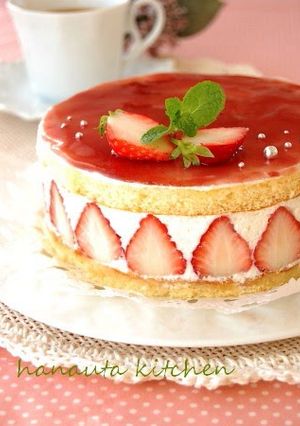 A picture of Le Fraisier Style White Chocolate Cake.