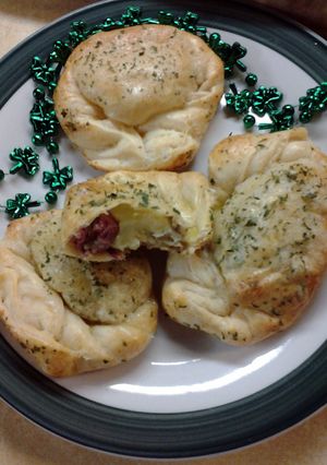 A picture of Corned Beef and Mashed Potato Croissant Pockets.