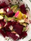 Multivina salad with beetroot and apples