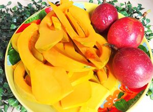 Hình của món Nước ép bí đỏ - chanh leo, sữa bí đỏ hạt mít - súp bí đỏ cho bé.