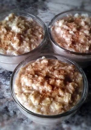 A picture of Mama's Oatmeal.
