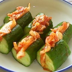A picture of Oi-sobagi with Cucumbers & Kimchi.