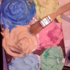 A picture of Sammy foamy bath body paint.