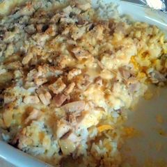A picture of chicken and rice casserole.