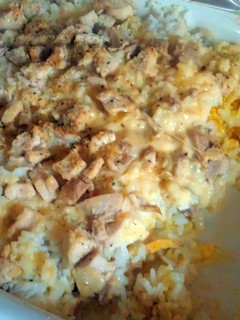 A picture of chicken and rice casserole.