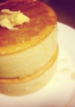 A picture of Fluffy Light Pancakes.