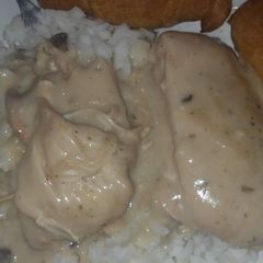 A picture of Creamy garlic ranch chicken for the crockpot.