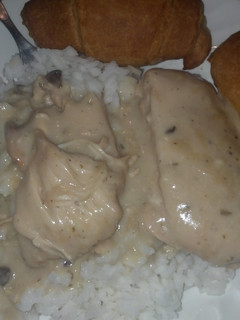 A picture of Creamy garlic ranch chicken for the crockpot.