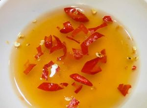 Hình của món Nước mắm chấm bún, gỏi.