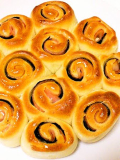 A picture of Easy Small Bread Rolls.