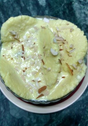 A picture of Ras malai.