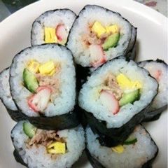 A picture of Kids' Favorite Salad Roll.