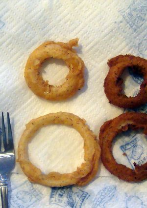 A picture of taisen's fried onion rings.