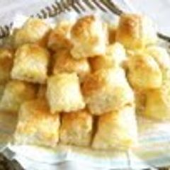 A picture of Chocolate Pie Bites with Puff Pastry.