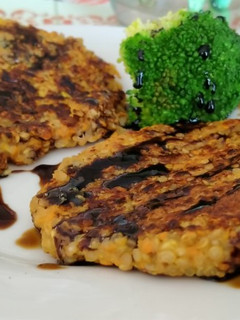Una foto de Hamburguesas Vegetales de Quinoa