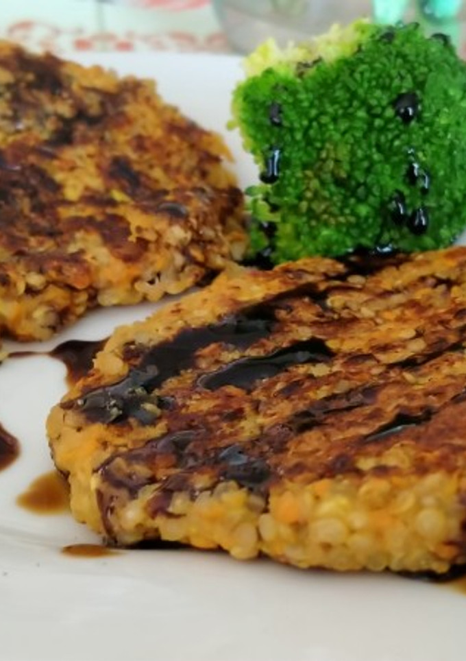 Una foto de Hamburguesas Vegetales de Quinoa