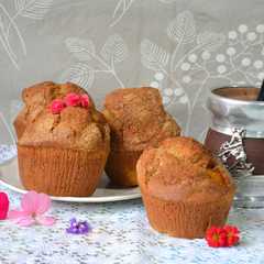 Una foto de Muffins integrales con durazno en air fryer🧉