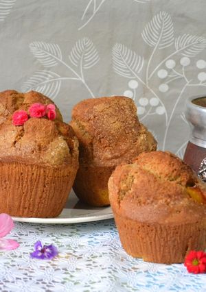 Una foto de Muffins integrales con durazno en air fryer🧉