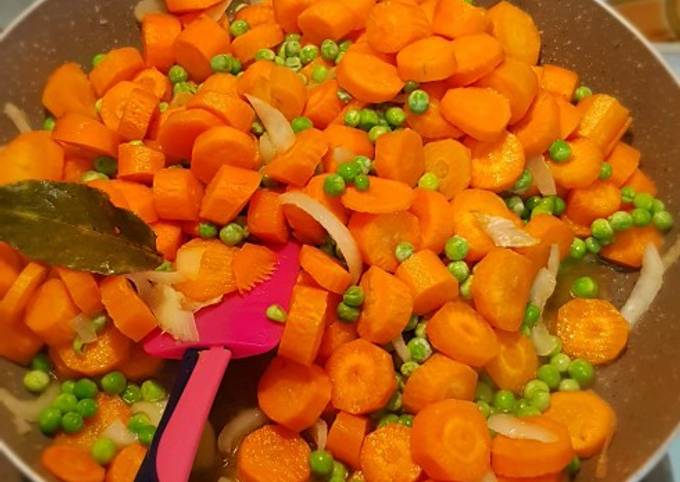 Modo più semplice a Fai  Premiato Carote e piselli stufati