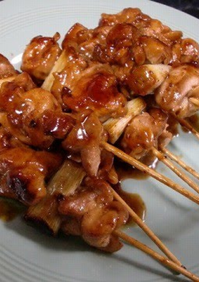 A picture of Yakitori made in a Frying Pan.