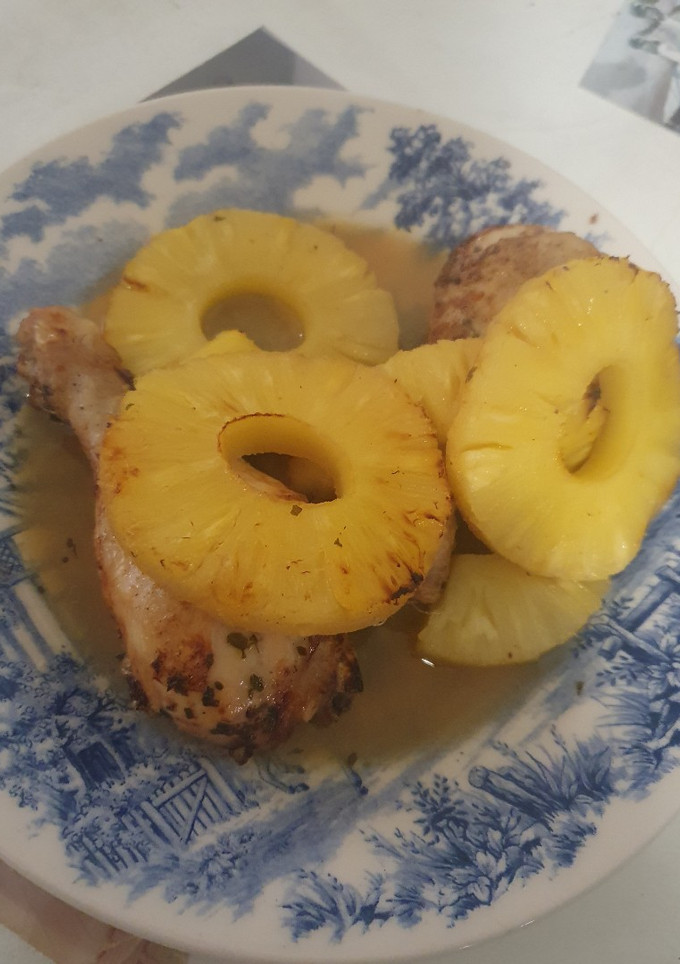 Una foto de Pollo con piña 🍍