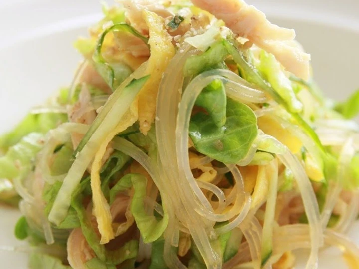 Easy Way Make Recipe Chinese-Style Steamed Chicken Salad that is Can Pamper Your Tongue, Delicious}