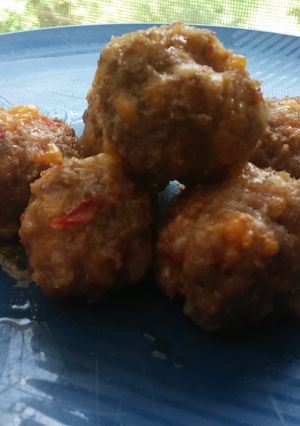 A picture of Grammy Pammy's Sausage Balls.
