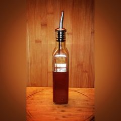 A picture of Spicy Extra Virgin Olive Oil.