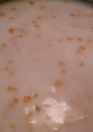 A picture of Ginataang Mais (Filipino Rice Pudding with Corn).