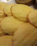 Moist and Fluffy Madeleines with Heavy Cream