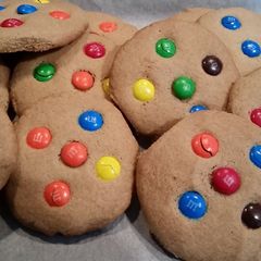A picture of M&M Cookies.