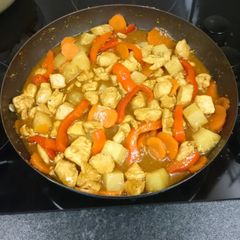 A picture of Sweet and sour chicken.