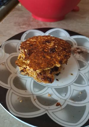 Una foto de Panqueques saludables de banana y avena 🤤🤗