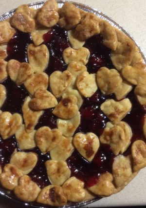 A picture of Easy Cherry Pie.