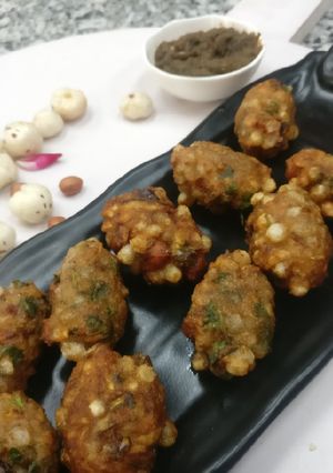 A picture of Sago & potatoes rolls Stuffed with dry fruits.