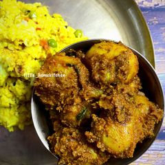 Niramish Choto Aloo Dum A picture of Niramish Choto Aloo Dum.