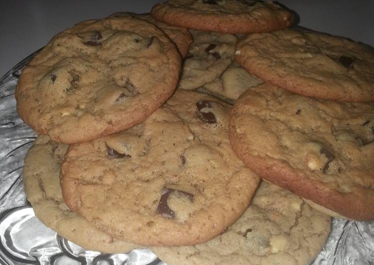 Chocolate Chip Peanut butter Cookie