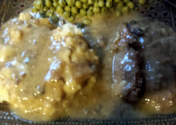 Easiest Way to Make Award-winning Crockpot Salsbury Steak