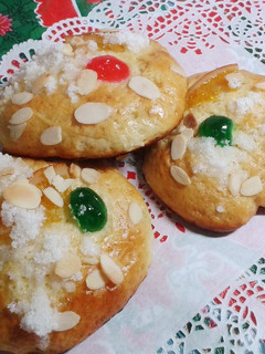 Una foto de Agujeros de roscón de reyes
